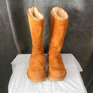 UGG boots, size 8. Chestnut with zipper